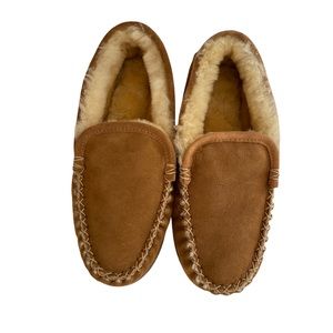LL Bean wicked good slippers Sherpa moccasins. Womens 6